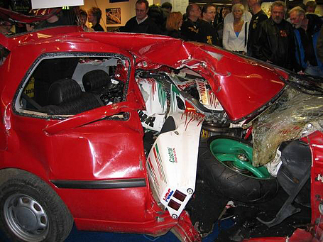 http://www.cmsnl.com/news/img/honda-motorcycle-crash-with-volkswagen1.jpg